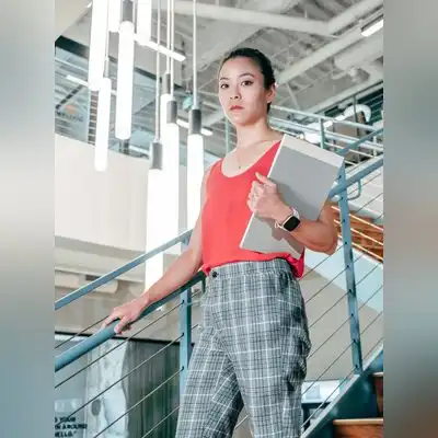 屈露云